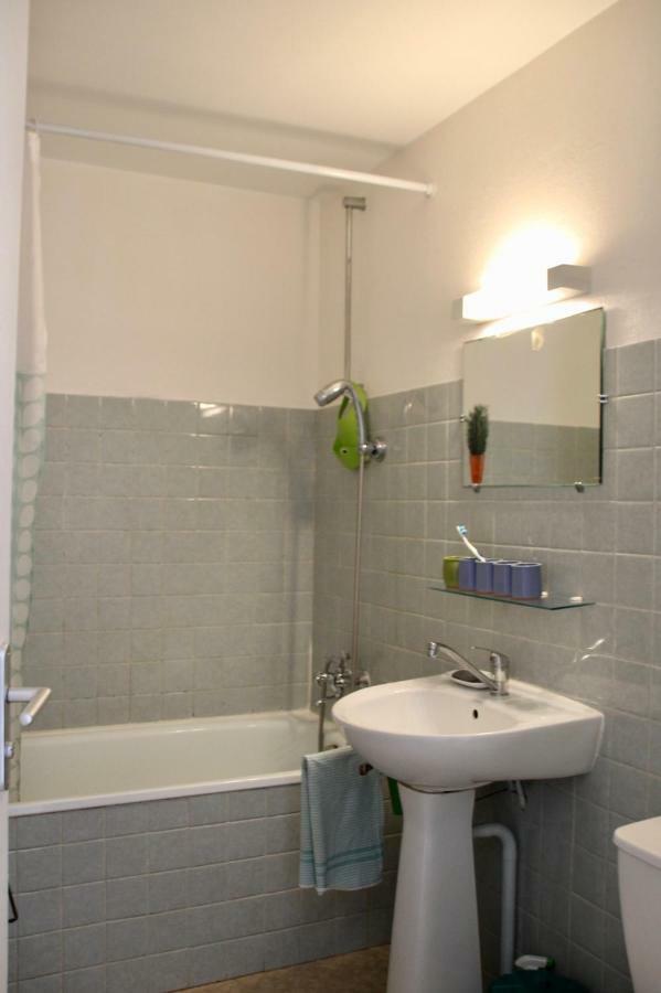 Au Petit Chez Soi Hostel Каси Екстериор снимка