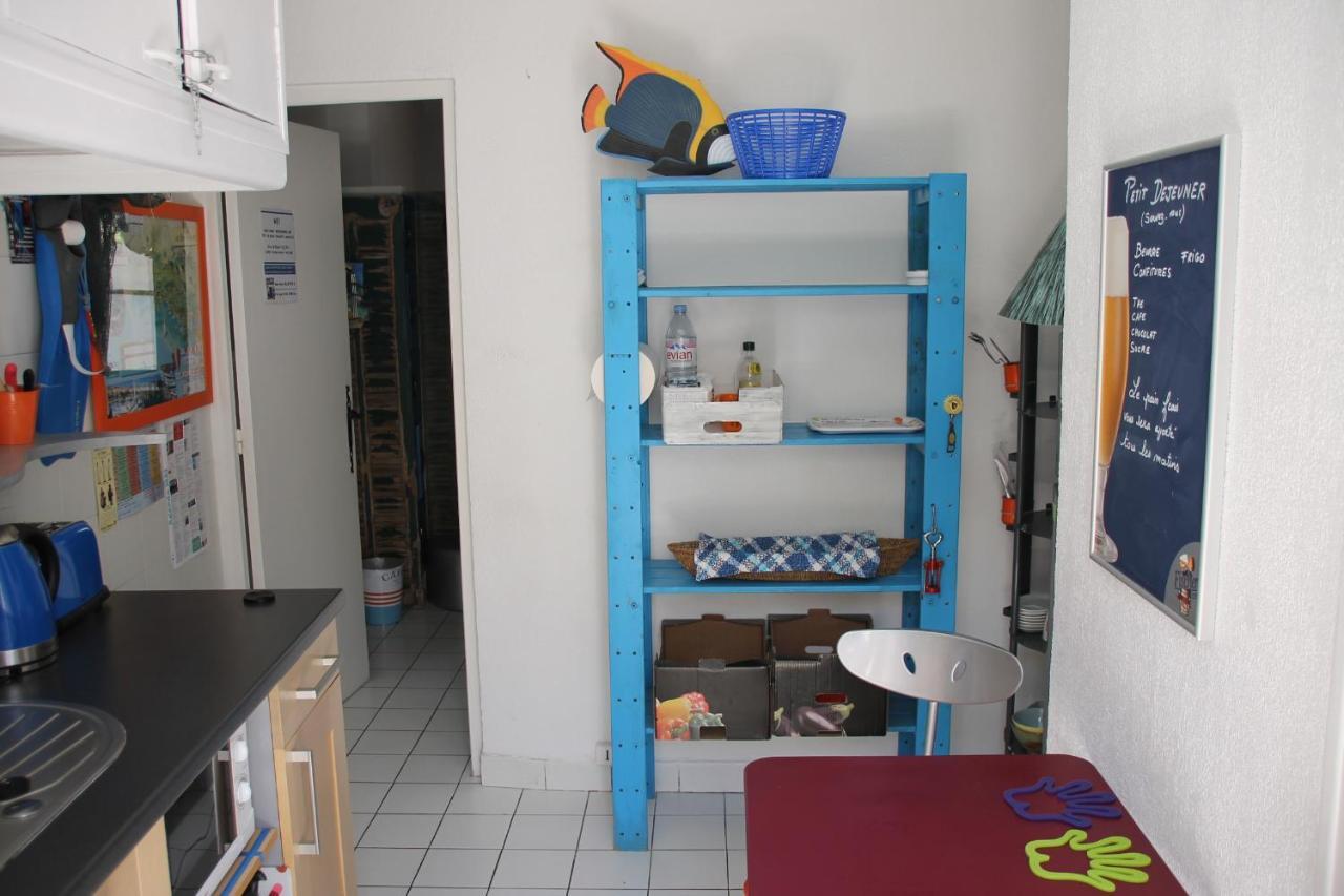Au Petit Chez Soi Hostel Каси Екстериор снимка